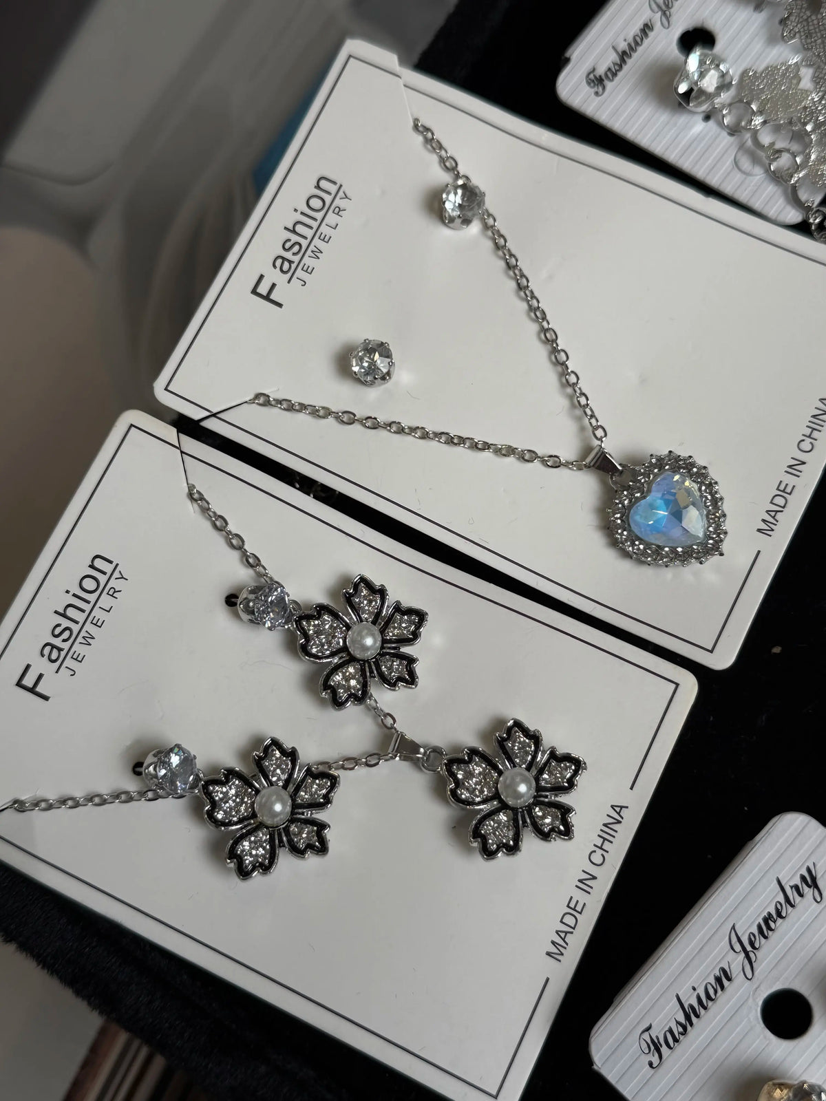 jewellery sets per kg