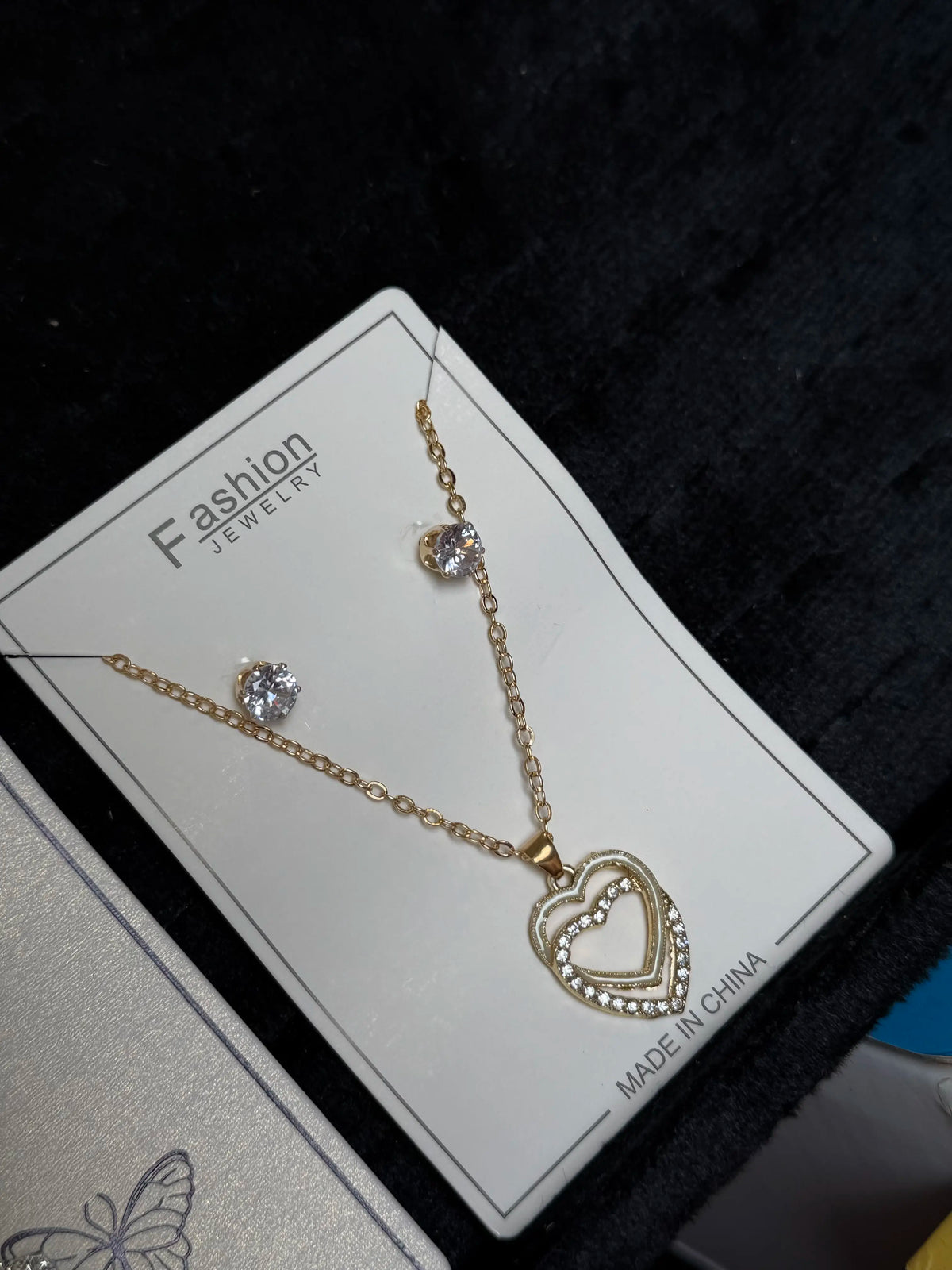 jewellery sets per kg